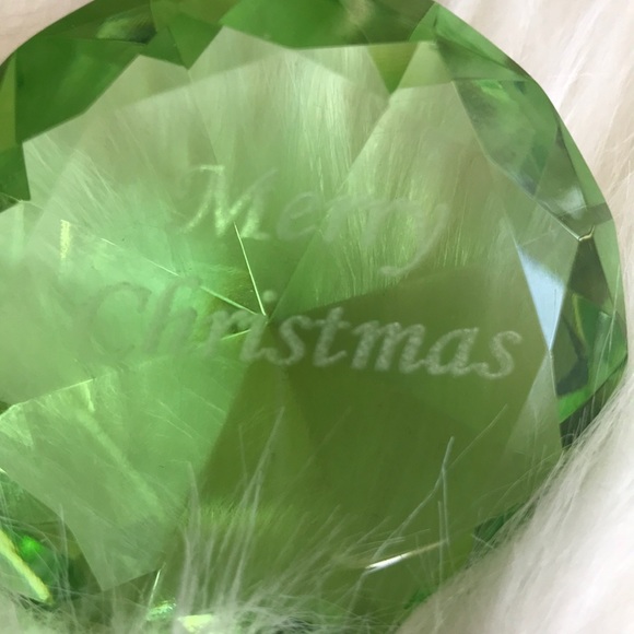 Paperweight "Merry Christmas" Green Engraved Diamond Shaped Holiday Decor Gift - Picture 3 of 5